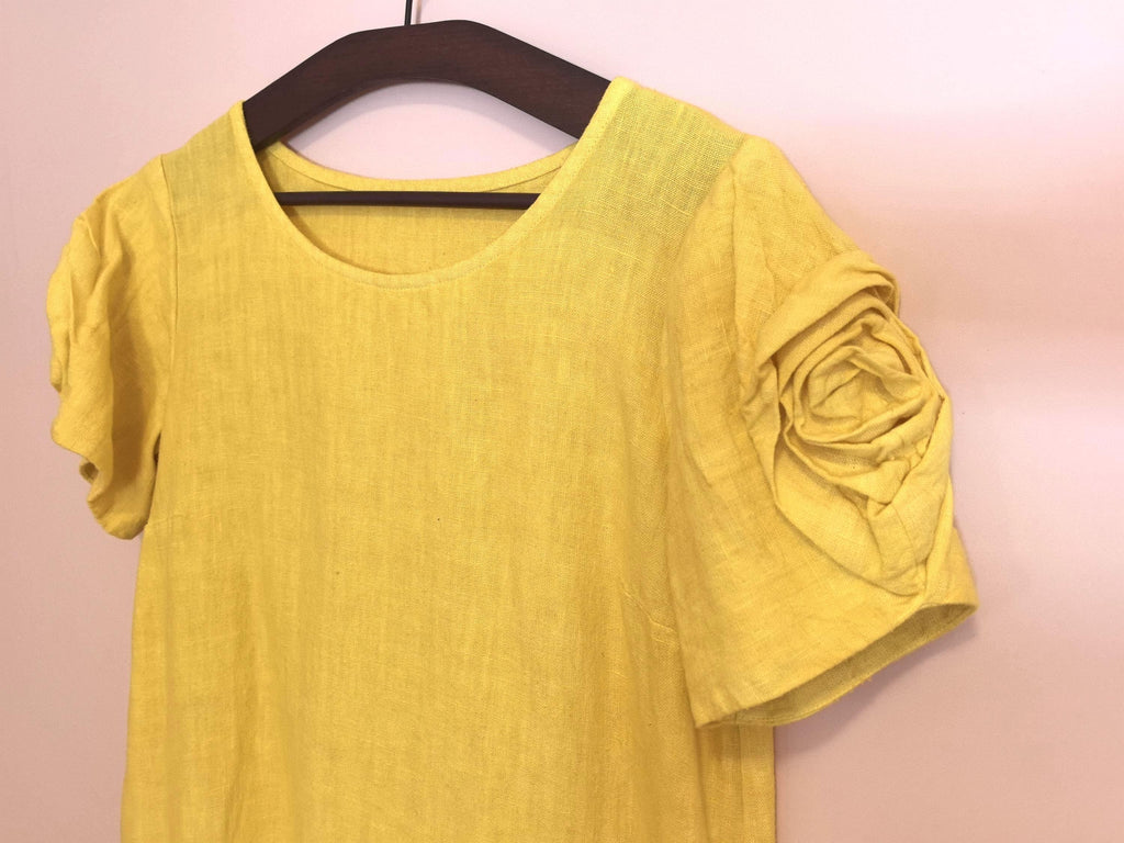 Gelbes Leinenkleid Midi handgemachtes minimalistisches Sommerkleid Damenbekleidung aus Naturfasern