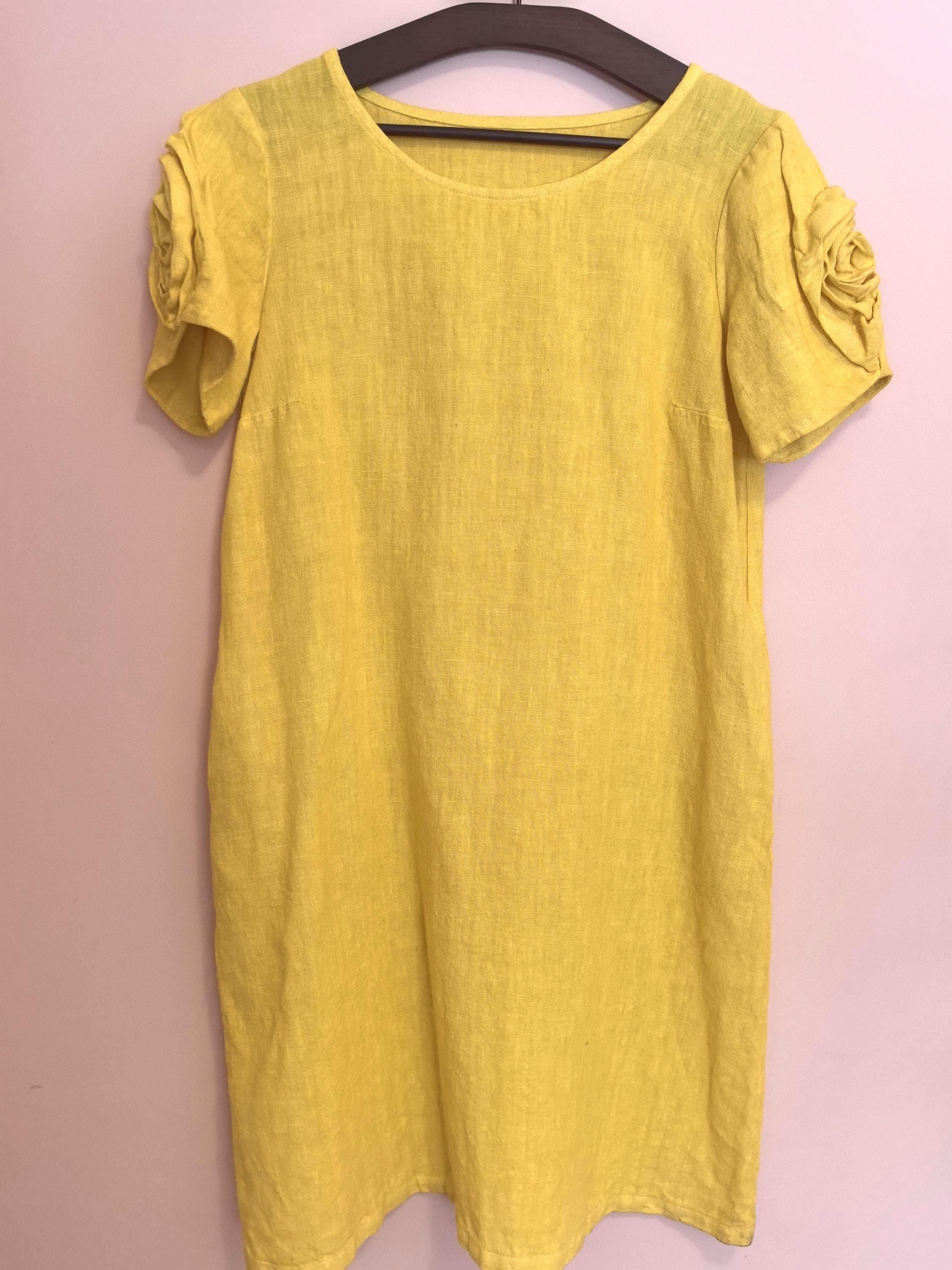 Gelbes Leinenkleid Midi handgemachtes minimalistisches Sommerkleid Damenbekleidung aus Naturfasern
